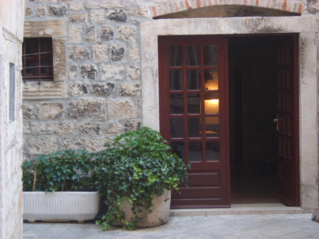 Rooms Roso Trogir Exterior foto