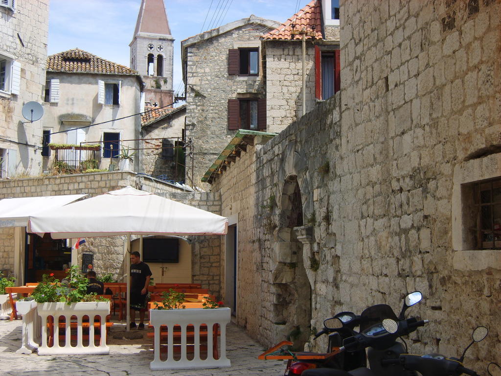 Rooms Roso Trogir Exterior foto